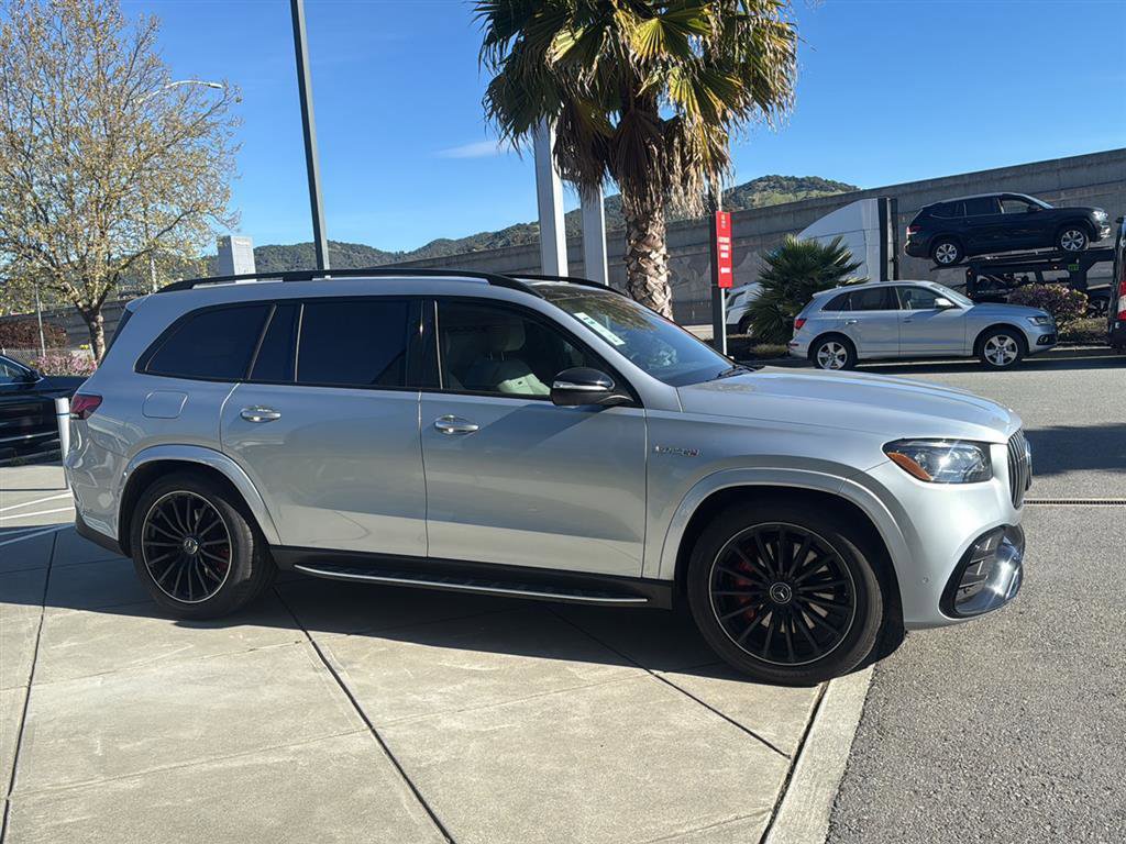 Used 2023 Mercedes-Benz GLS 63 AMG 4MATIC image 5