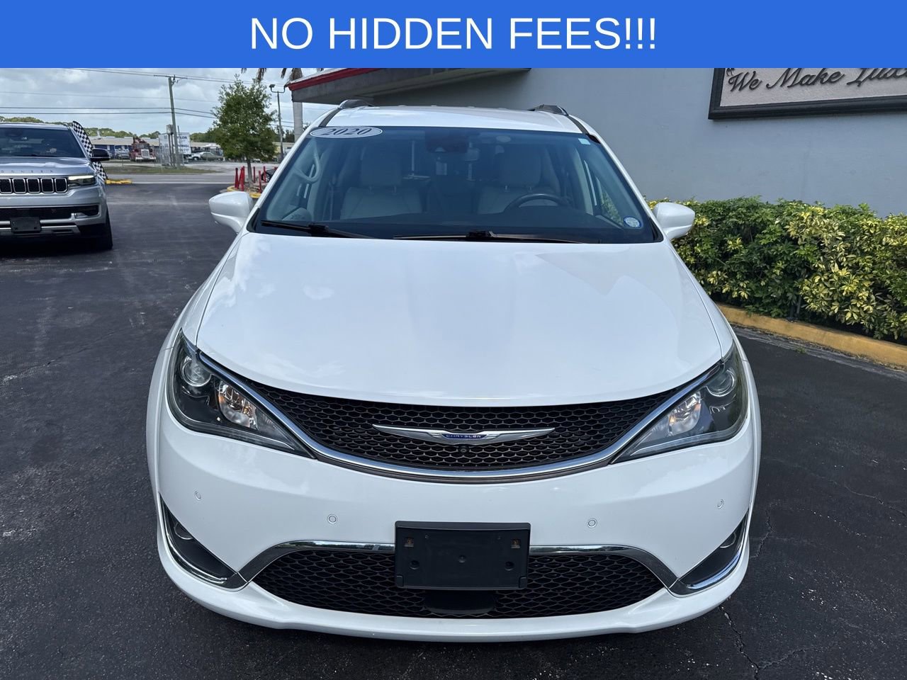 Used 2020 Chrysler Pacifica Touring-L w/ Advanced Safetytec Group FWD image 4