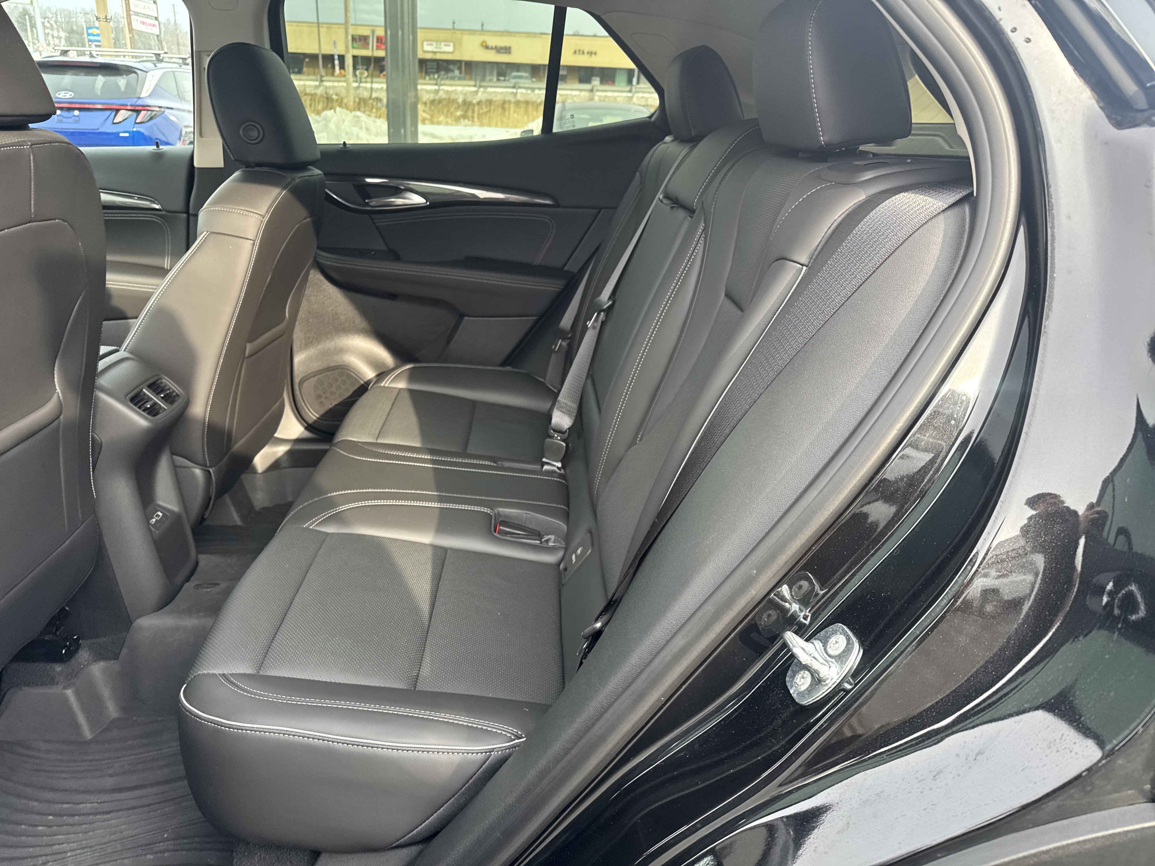 Used 2023 Buick Envision Essence image 13