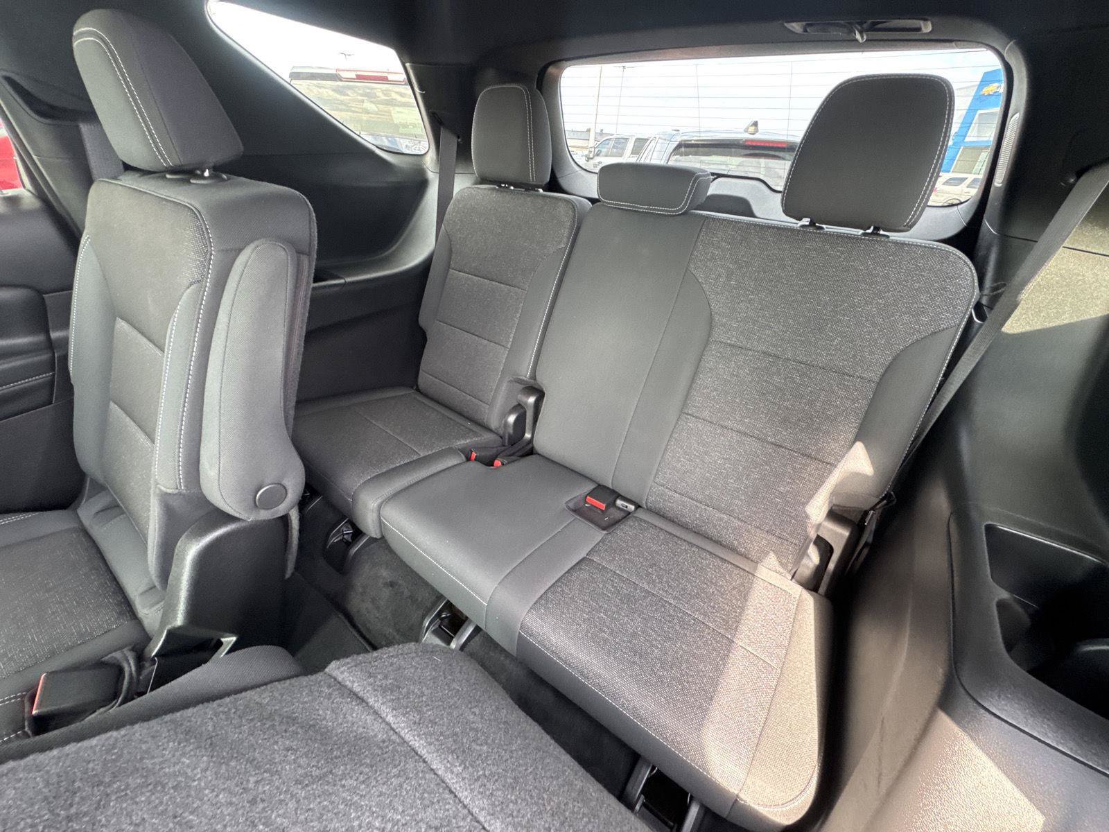 Used 2026 Chevrolet Traverse LT FWD image 10