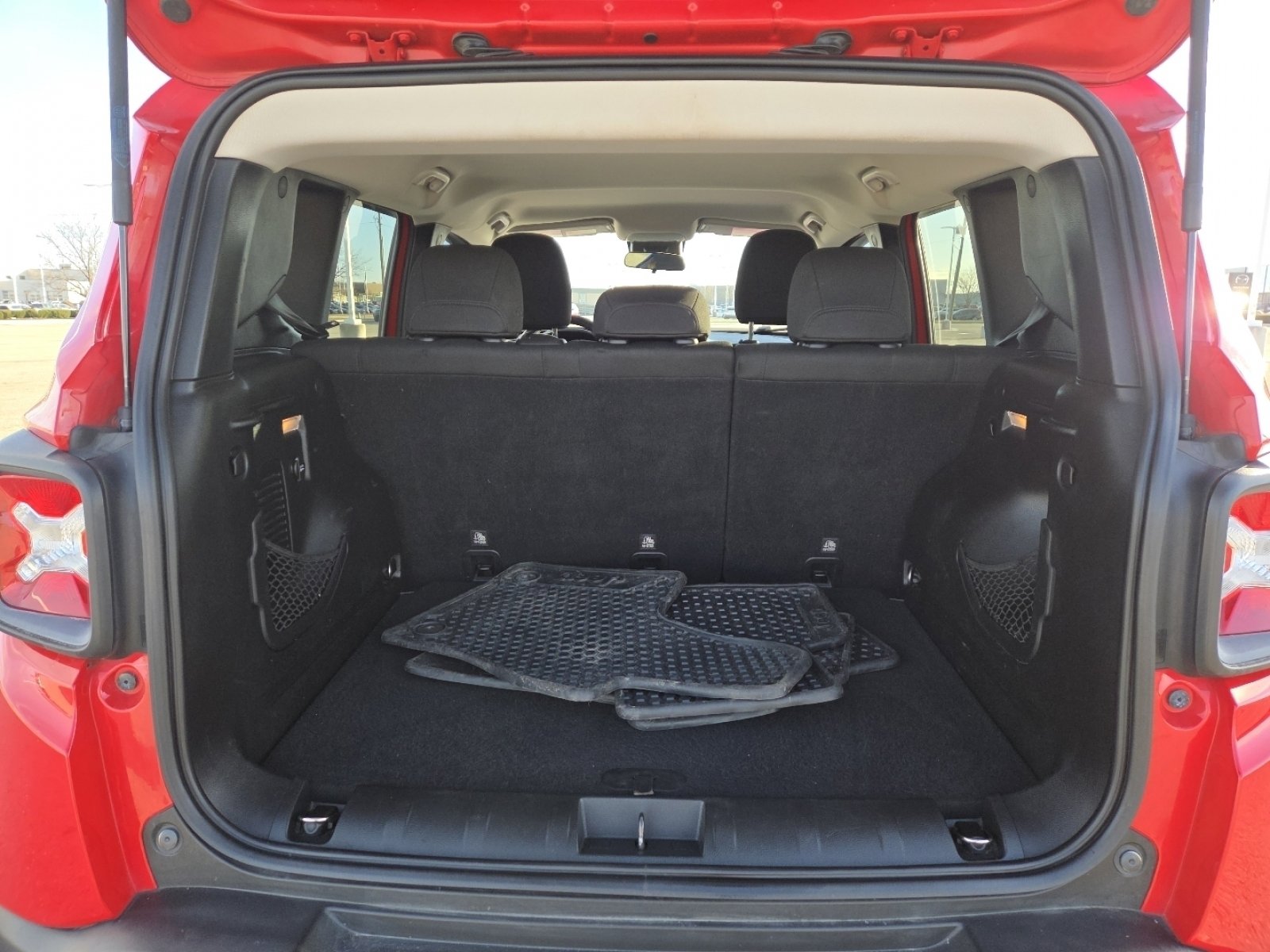 Used 2016 Jeep Renegade Trailhawk image 16