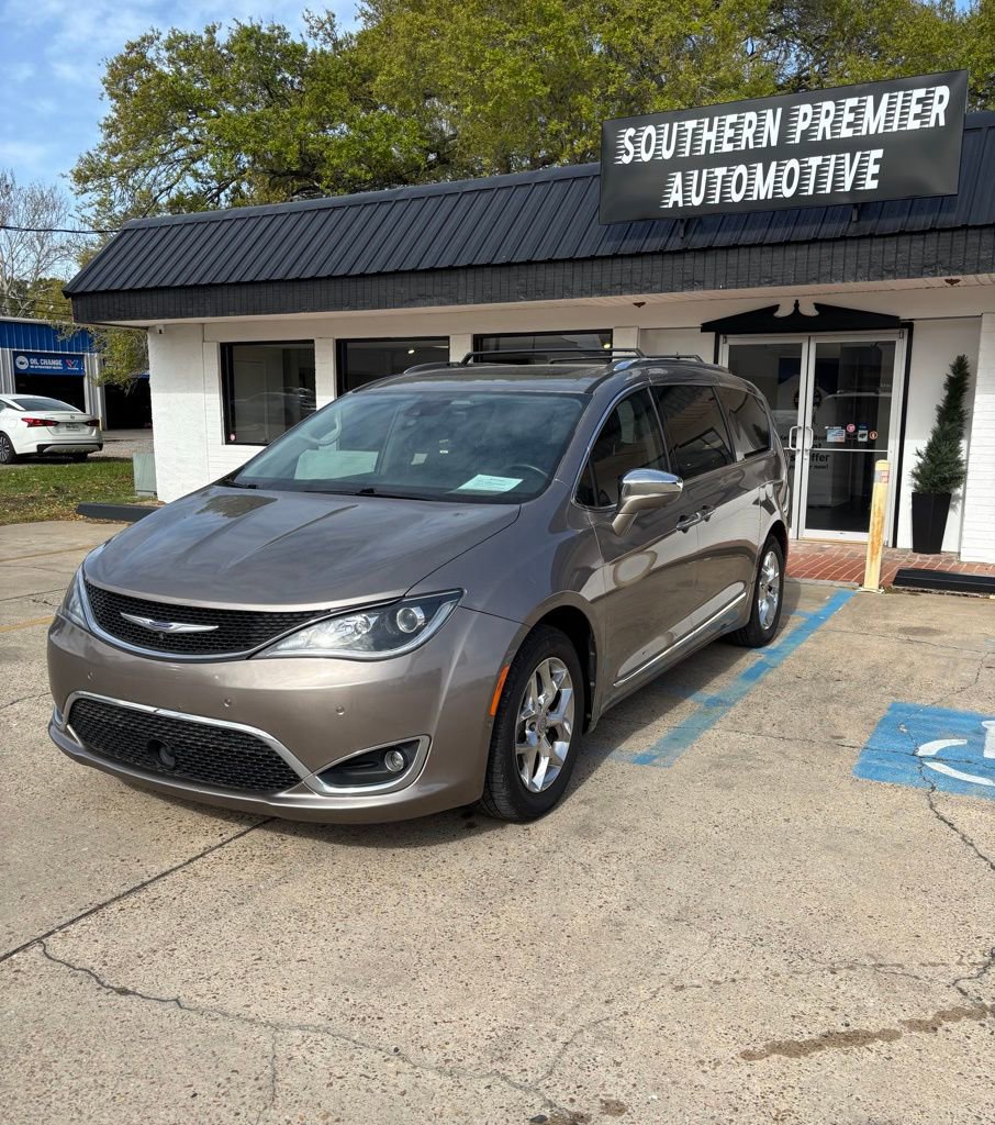 Used 2017 Chrysler Pacifica Limited