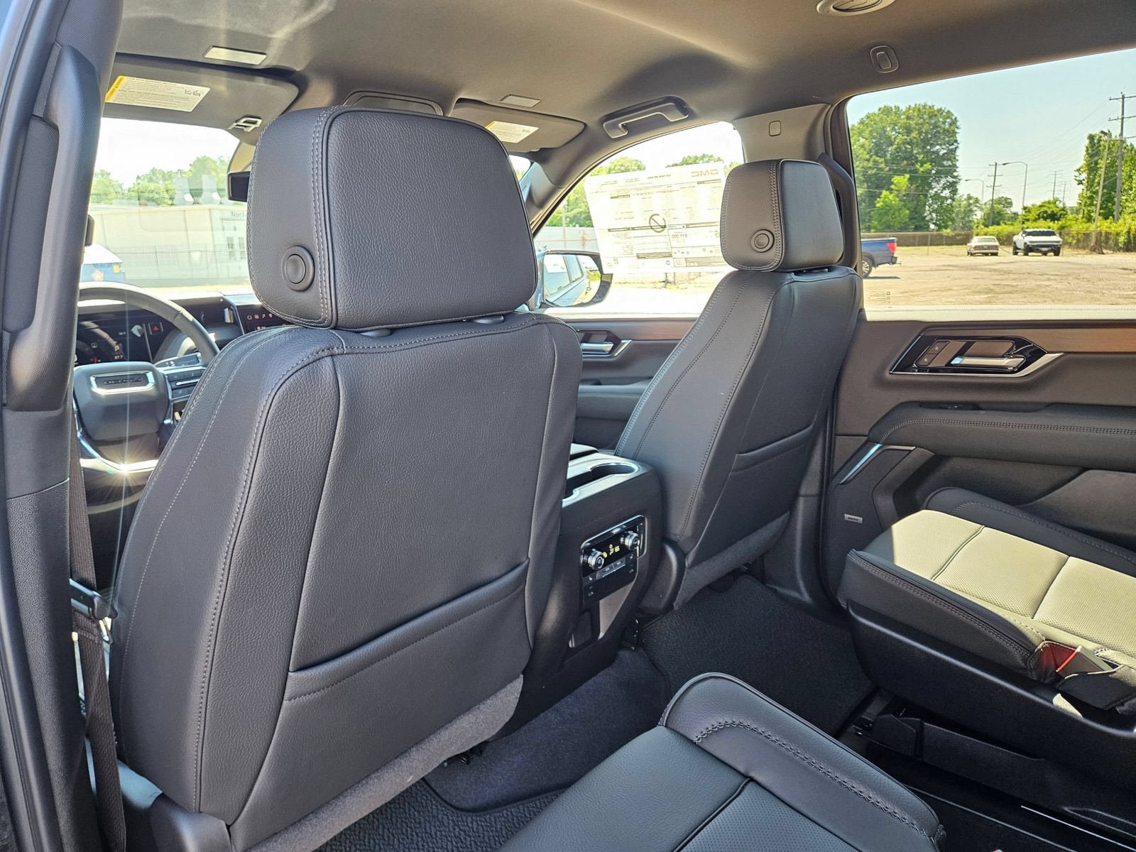 New 2026 GMC Yukon Denali AWD/4WD image 24