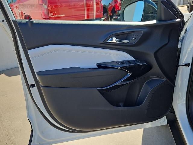 New 2026 Chevrolet Trax LT w/ Driver Confidence Package FWD image 21