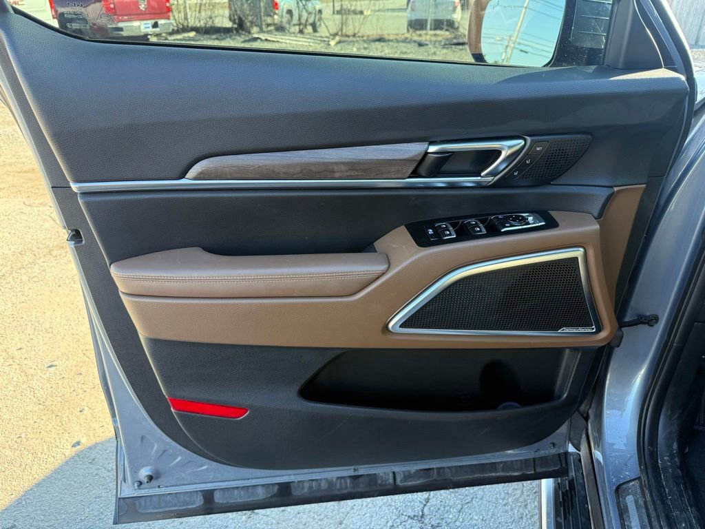 Used 2022 Kia Telluride SX w/ SX Prestige Package image 28