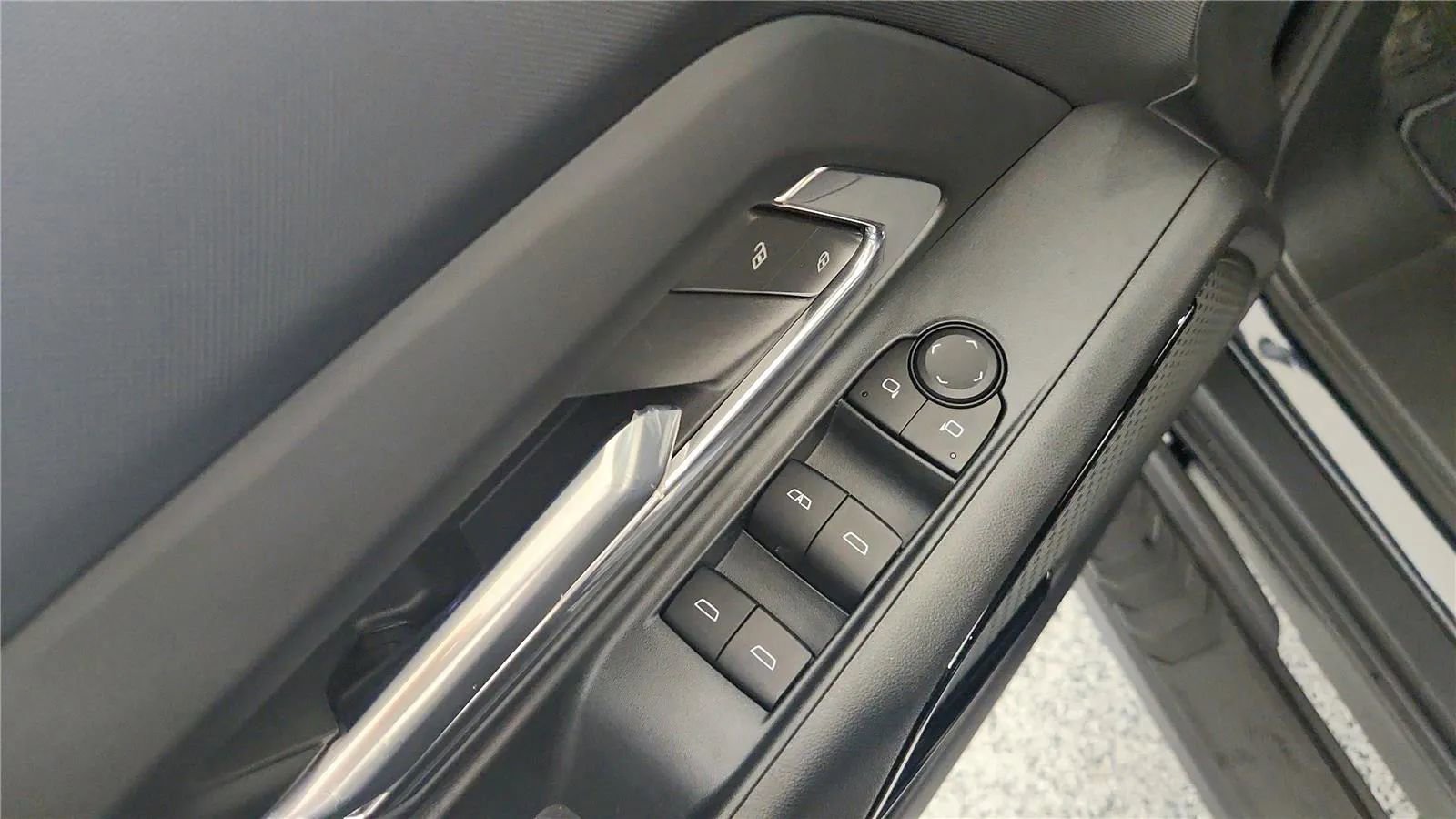 New 2026 Chevrolet Silverado EV LT image 27