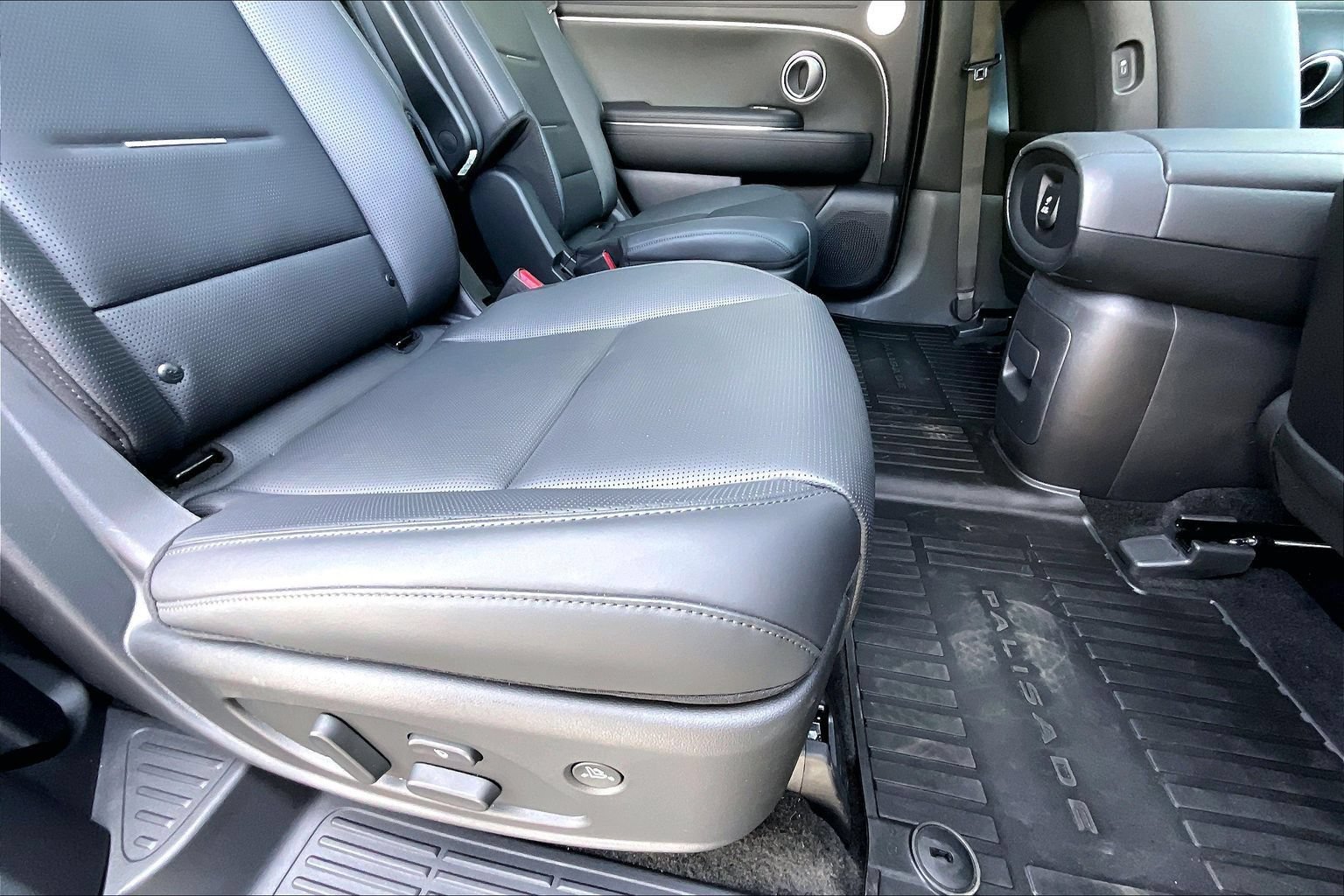 Used 2026 Hyundai Palisade Calligraphy AWD/4WD image 22