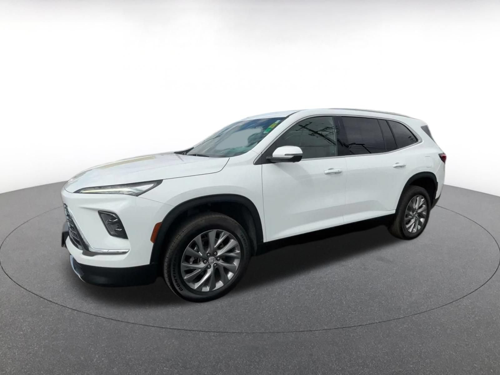Used 2025 Buick Enclave Preferred AWD/4WD image 7