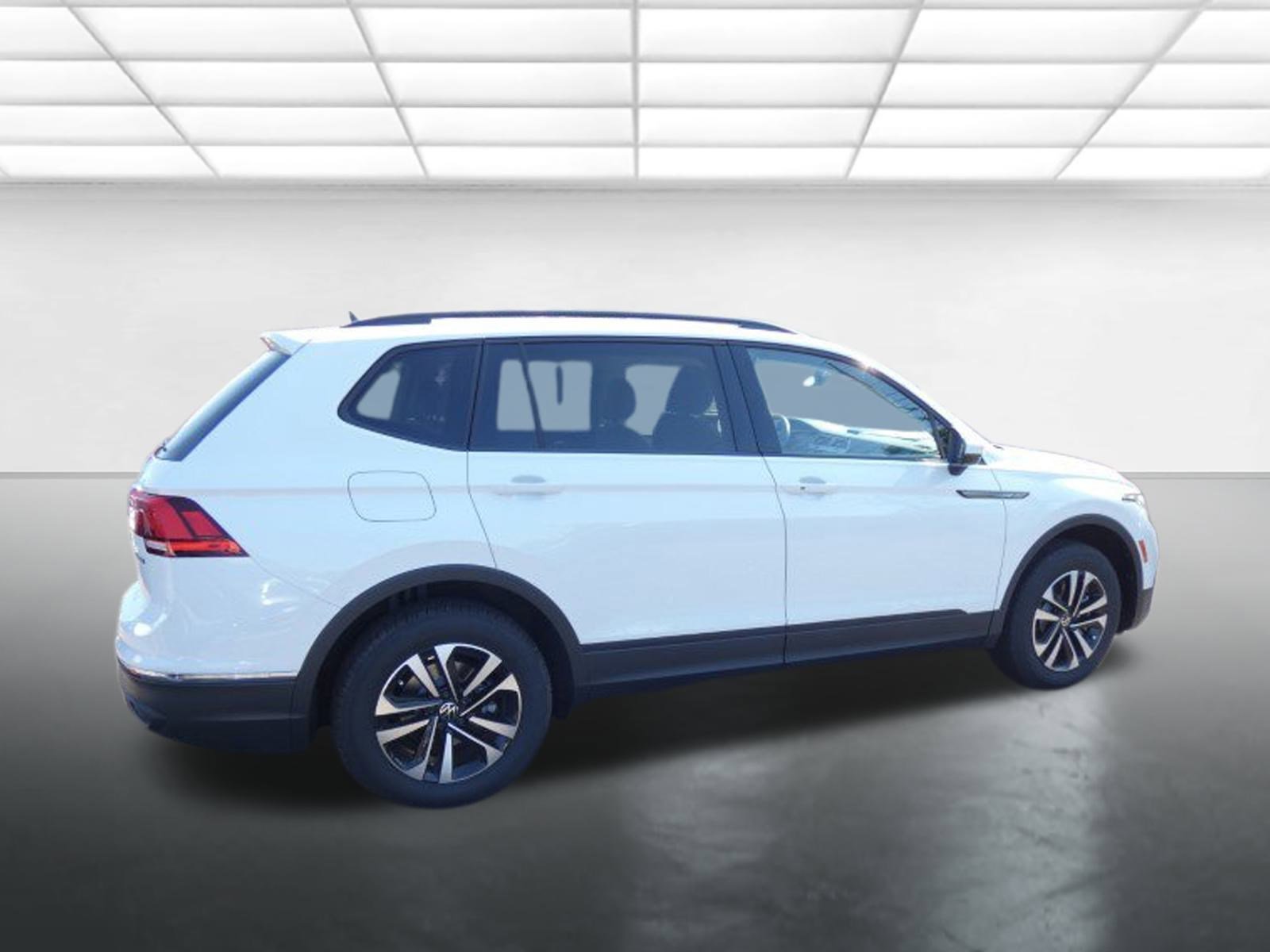 New 2024 Volkswagen Tiguan S AWD/4WD image 3