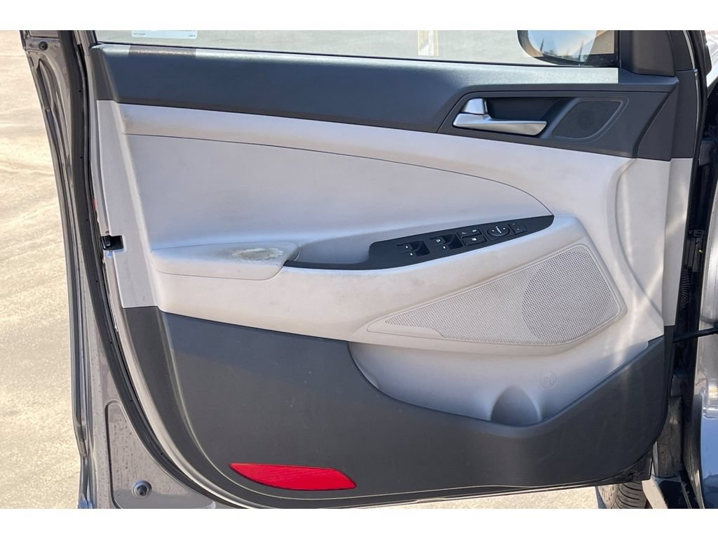 Used 2017 Hyundai Tucson Sport w/ Cargo Package FWD image 12