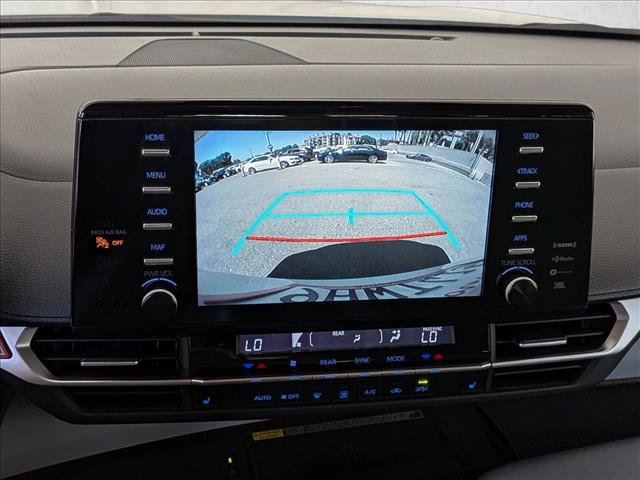 Used 2023 Toyota Sienna XLE w/ XLE Plus Package FWD image 15
