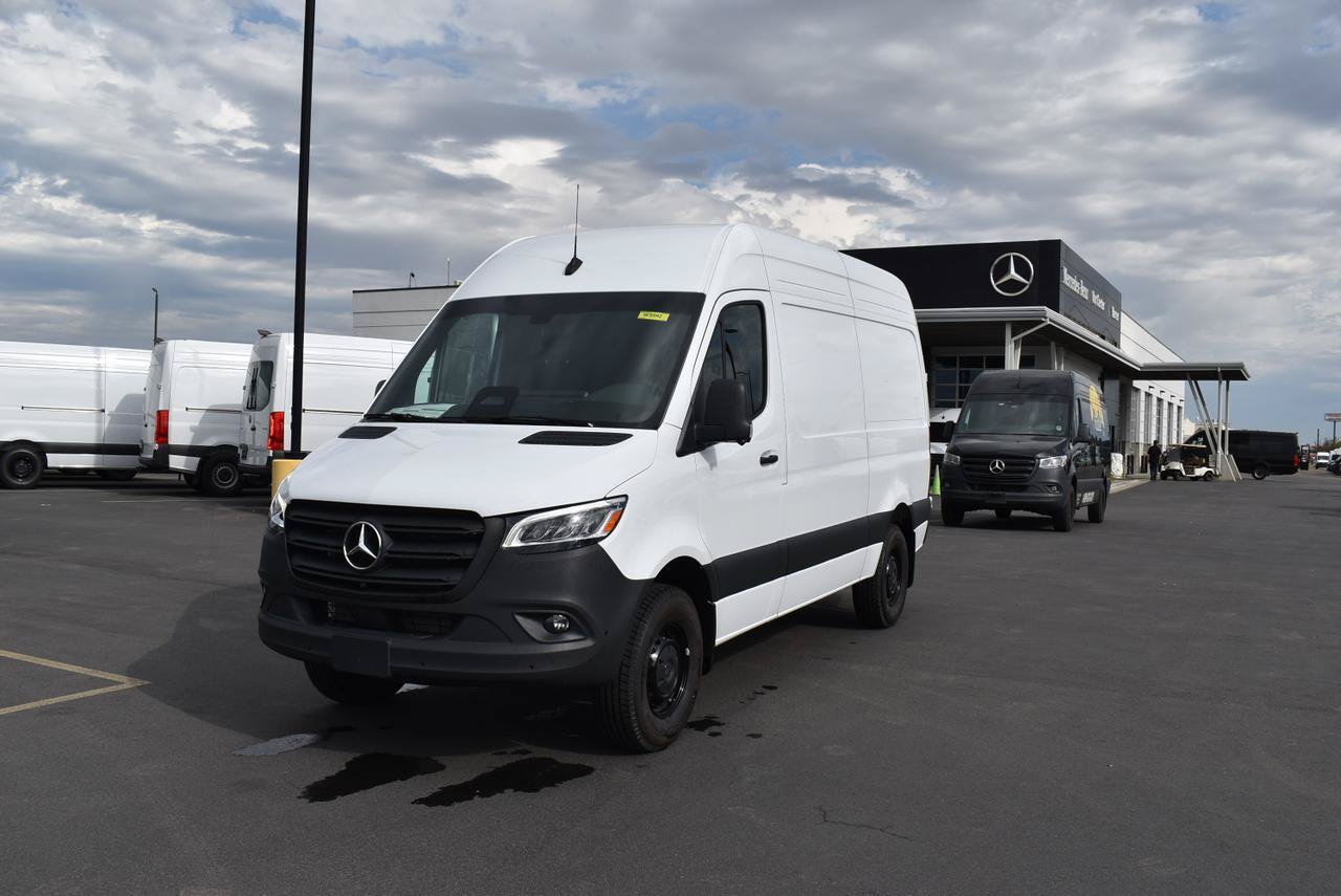 New 2025 Mercedes-Benz Sprinter 2500 image 1