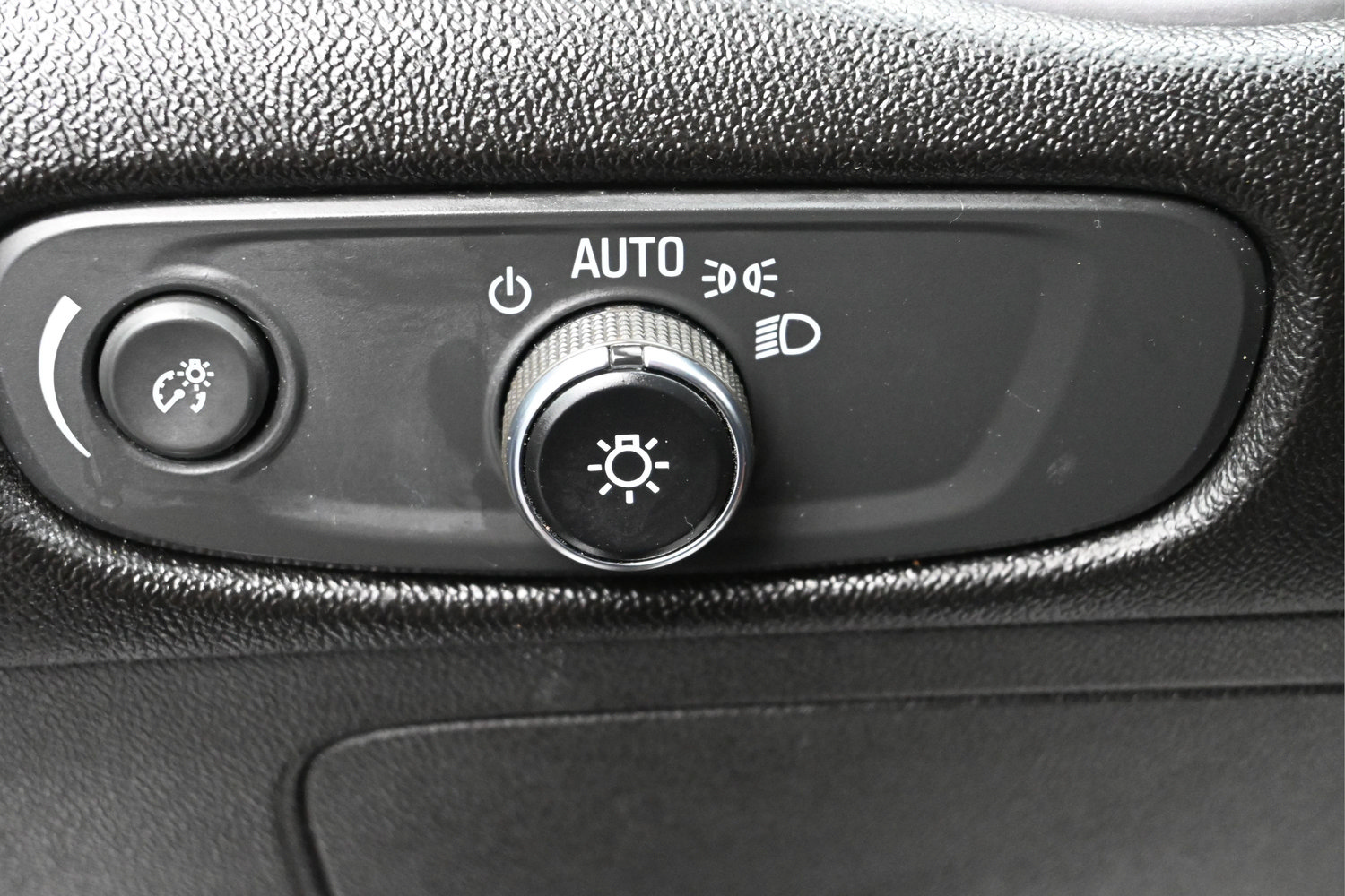 Used 2024 Chevrolet Malibu LT FWD image 12
