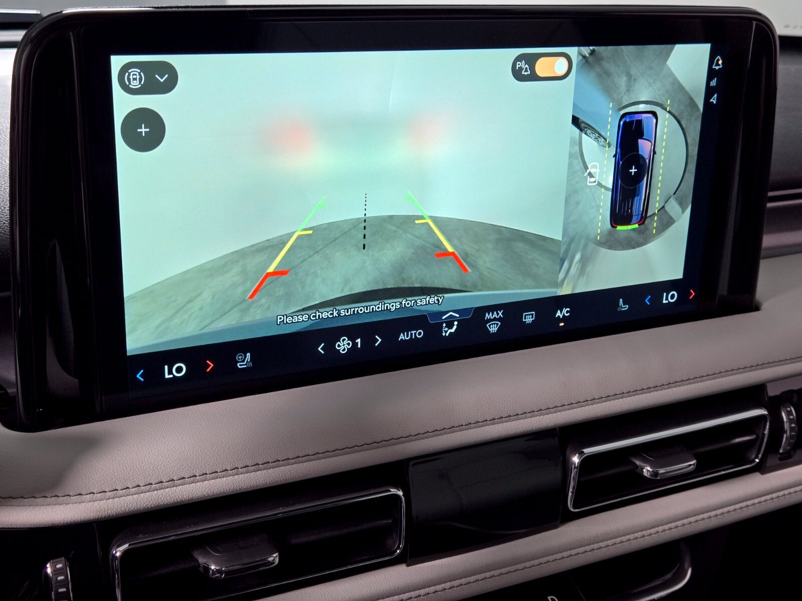 New 2026 Lincoln Aviator AWD w/ Jet Appearance Package image 29