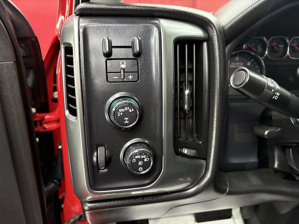 Used 2017 Chevrolet Silverado 1500 LT w/ All Star Edition AWD/4WD image 15