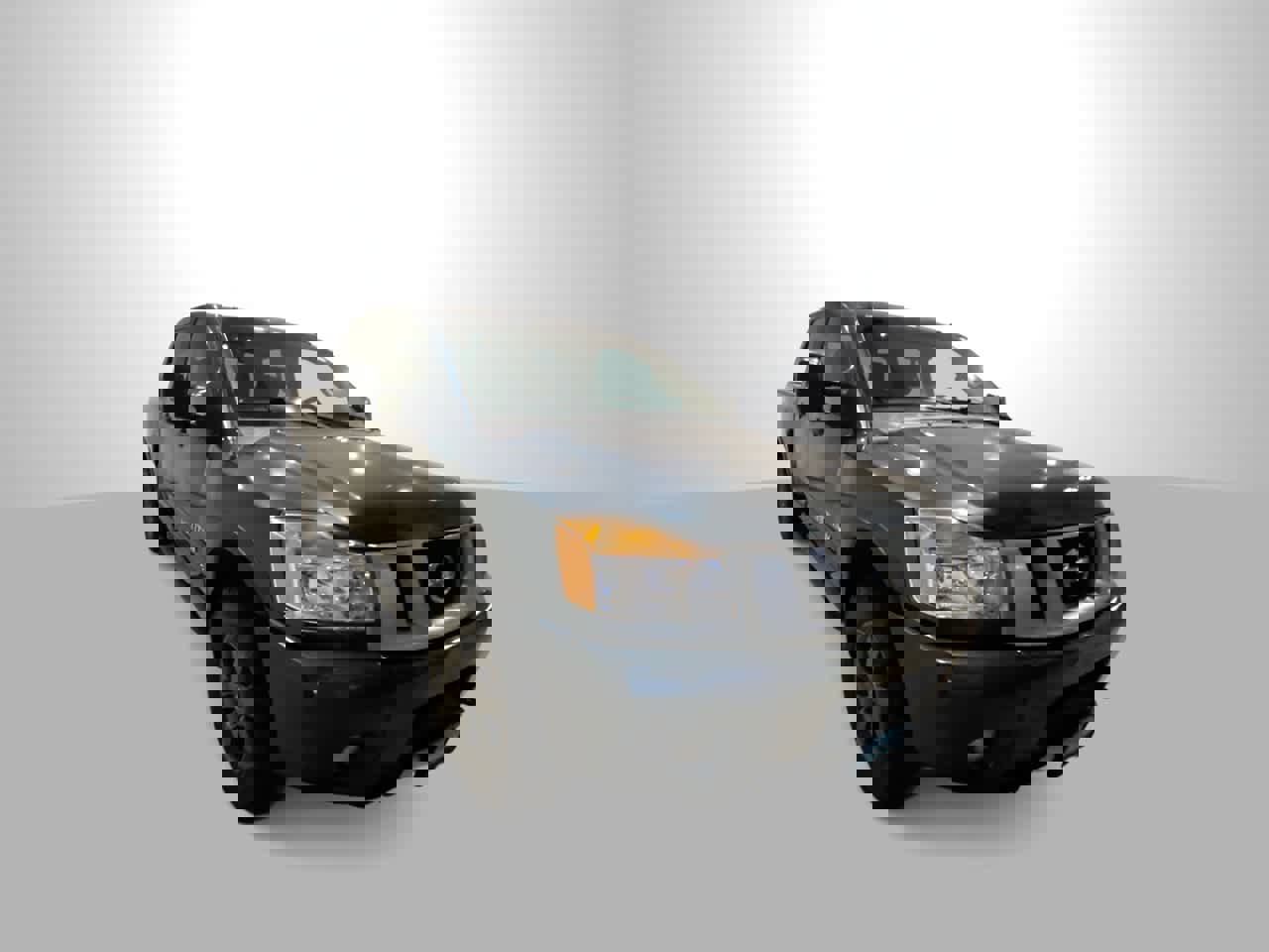 Used 2014 Nissan Titan PRO-4X w/ Pro-4x Luxury Package image 2