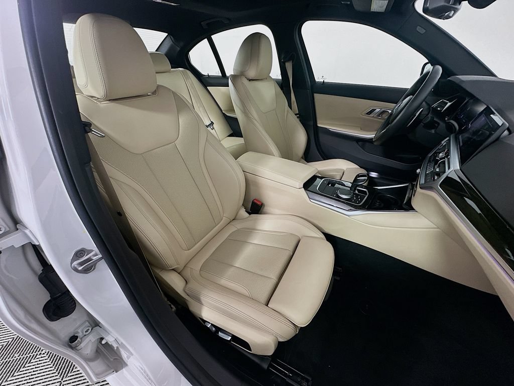 Used 2022 BMW 330e w/ M Sport Package RWD image 29