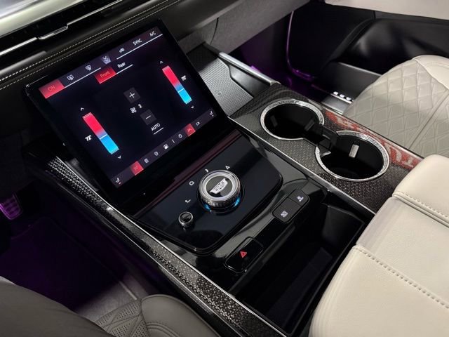 Used 2025 Cadillac Escalade V image 16