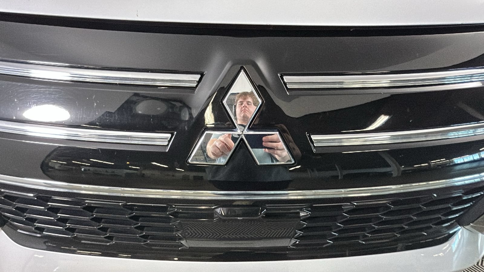 Used 2025 Mitsubishi Outlander SE AWD/4WD image 8