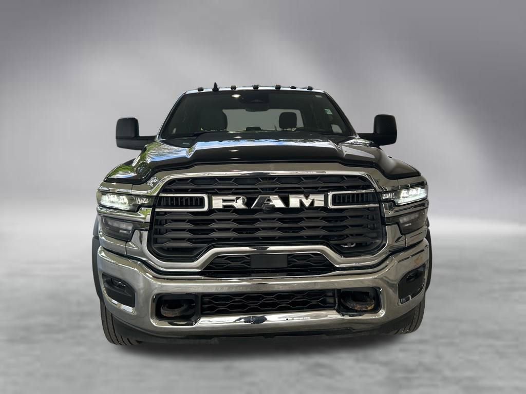 Used 2025 RAM 5500 Tradesman w/ Chrome Appearance Group AWD/4WD image 10