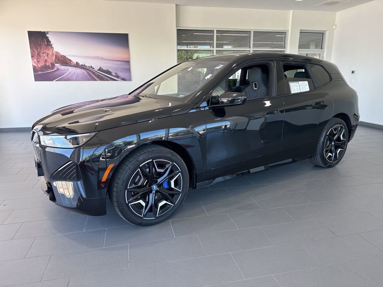 Used 2024 BMW iX xDrive50 w/ Sport Package image 4