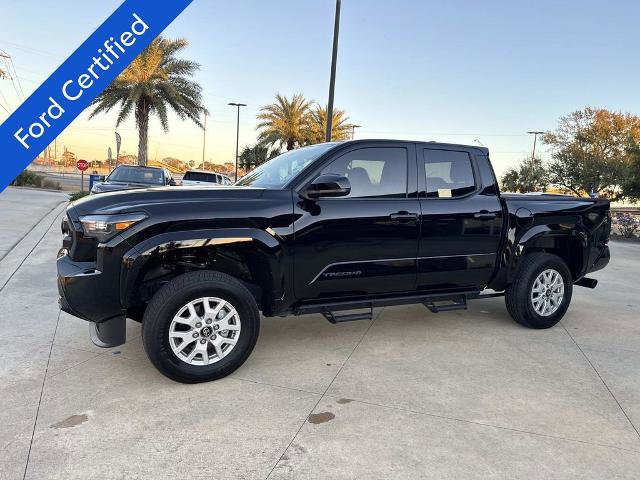 Used 2025 Toyota Tacoma SR5 image 4