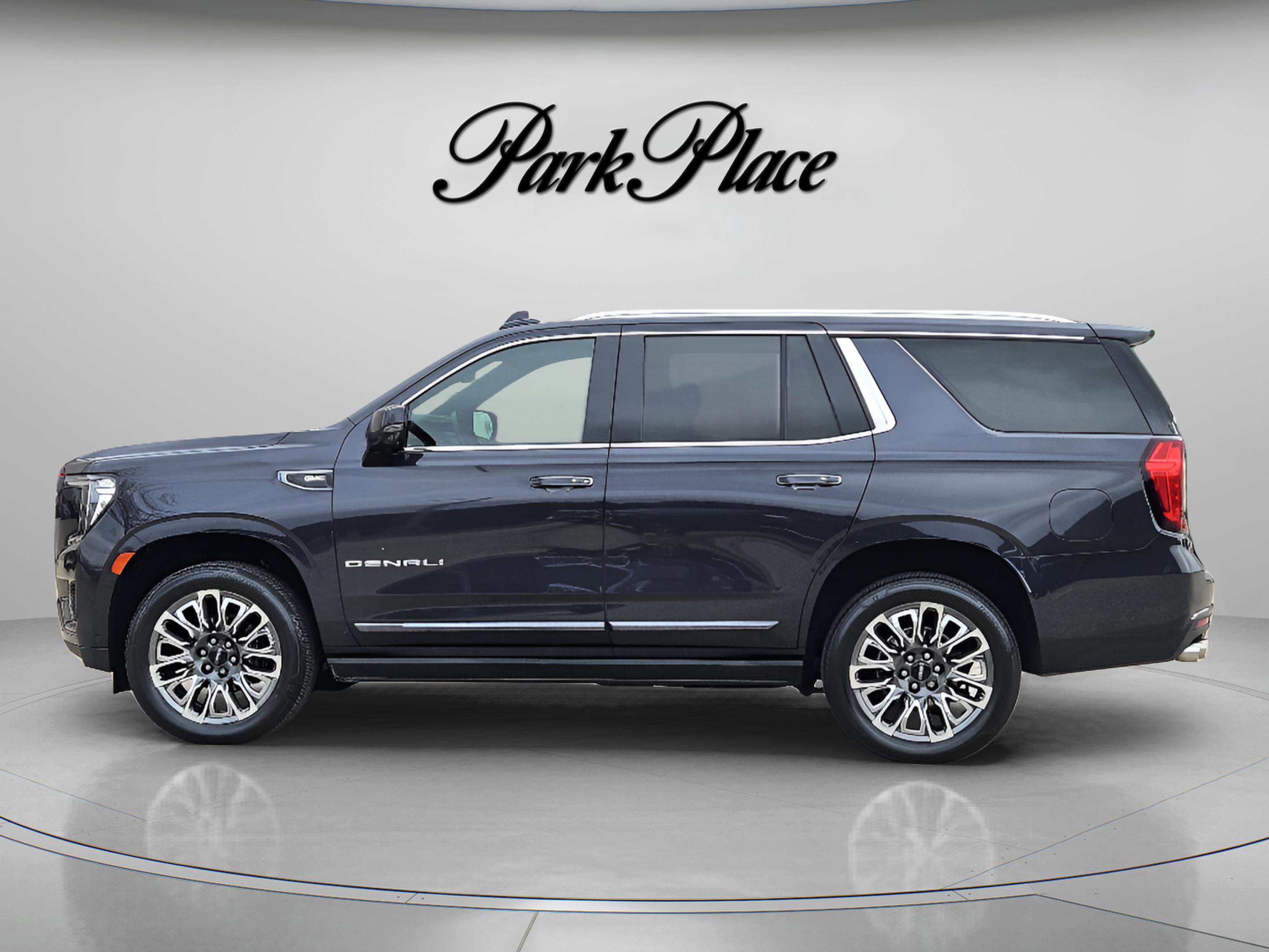 Used 2023 GMC Yukon Denali Ultimate image 2