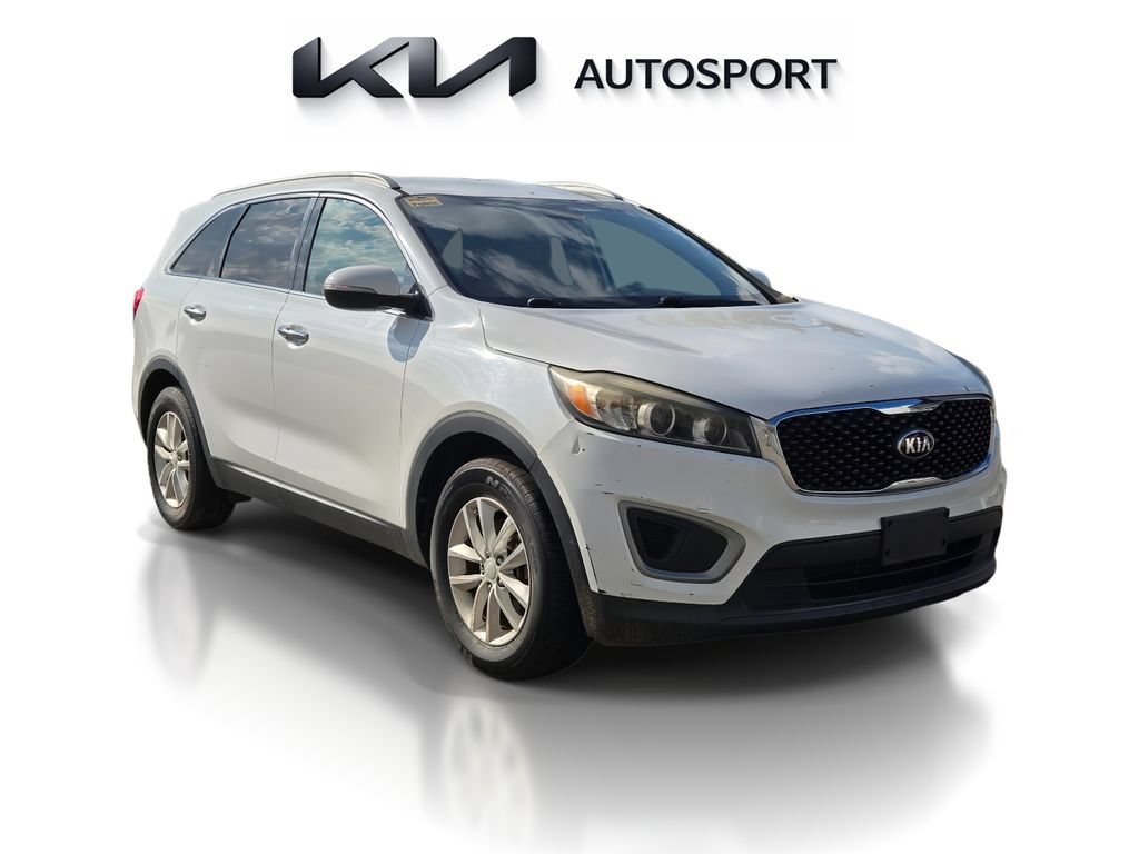 Used 2016 Kia Sorento FWD image 4