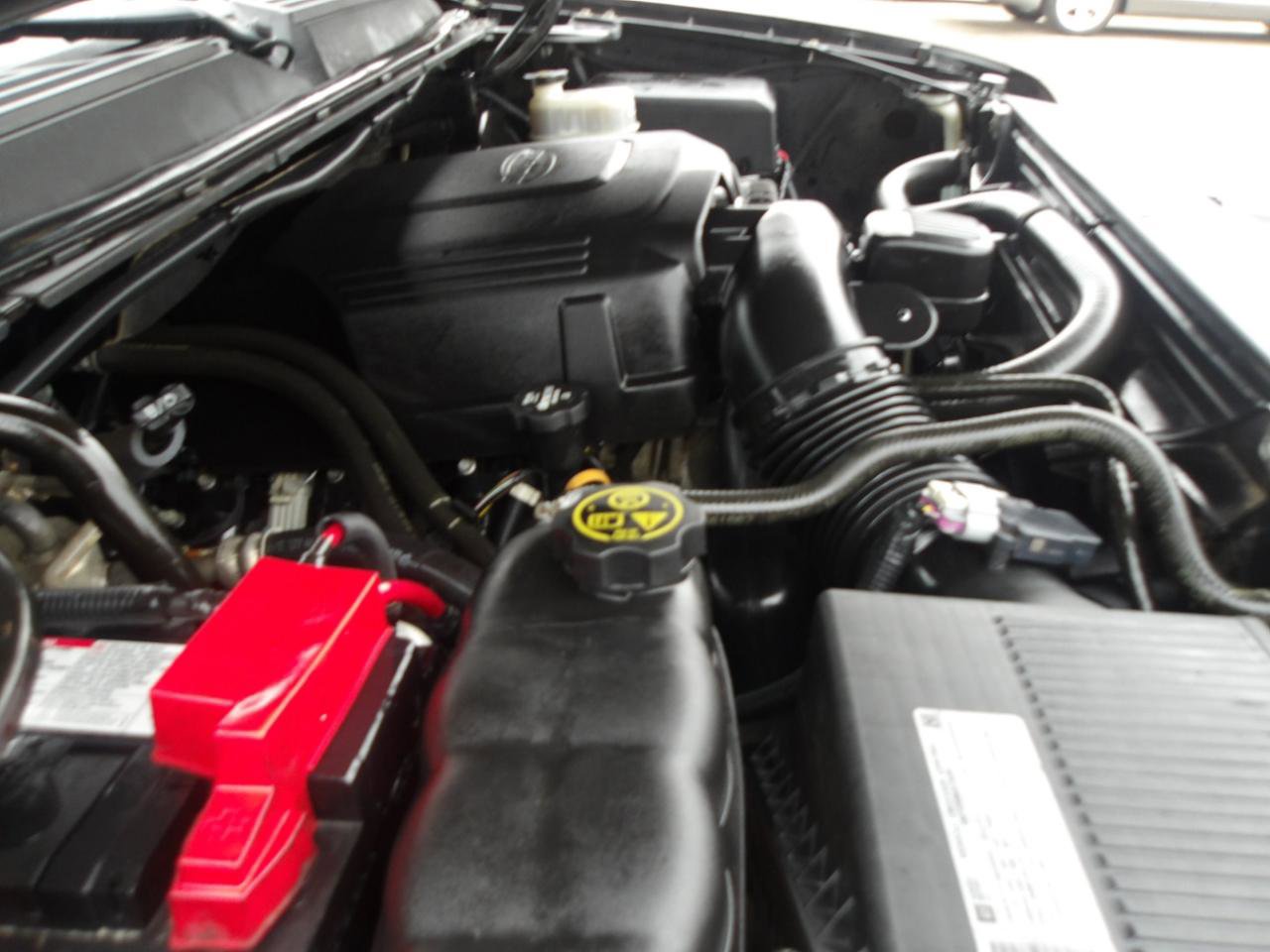 Used 2013 Chevrolet Avalanche LT w/ Suspension Package, Off-Road image 24