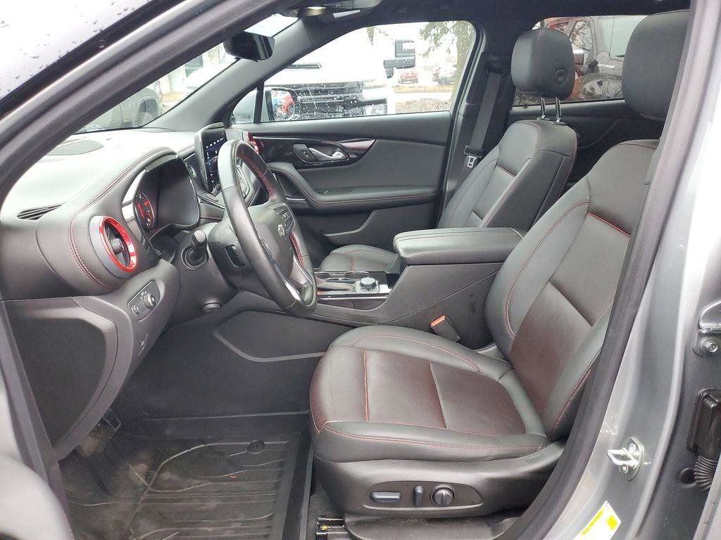 Certified 2023 Chevrolet Blazer RS w/ Driver Confidence II Package image 5