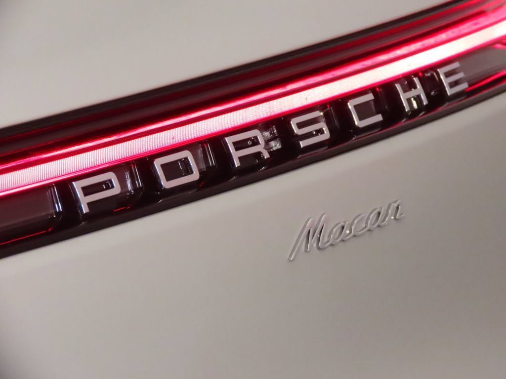 New 2026 Porsche Macan AWD/4WD image 12