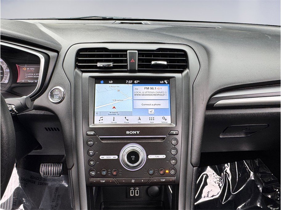 Used 2019 Ford Fusion Energi Titanium FWD image 11