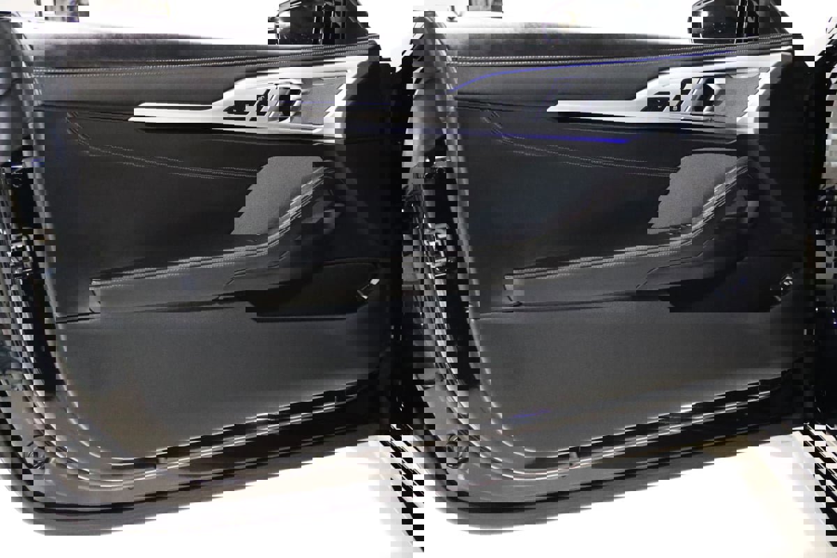 Used 2021 BMW M850i xDrive Convertible image 35