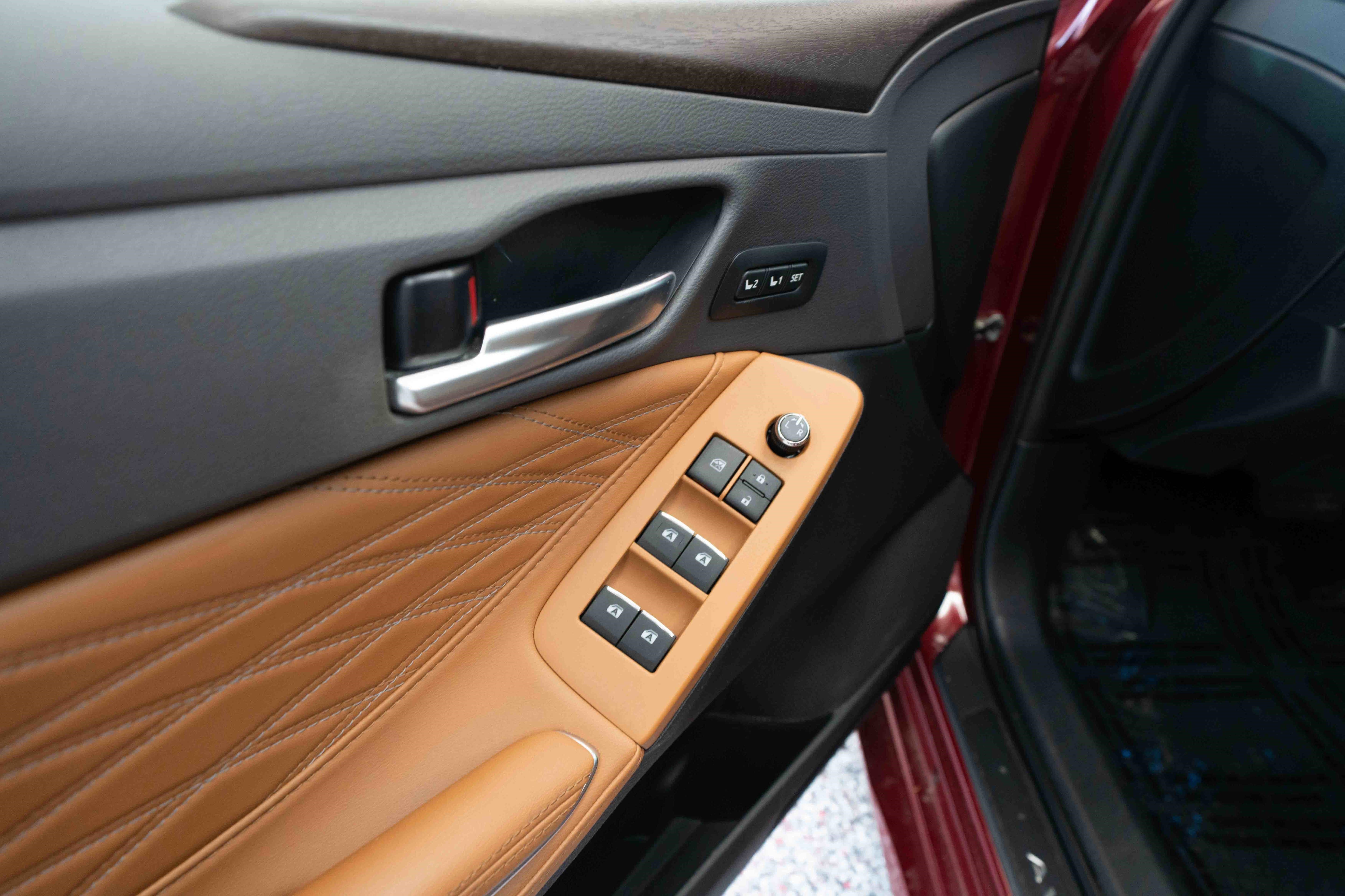 Certified 2020 Toyota Avalon Limited w/ Advanced Safety Package image 8