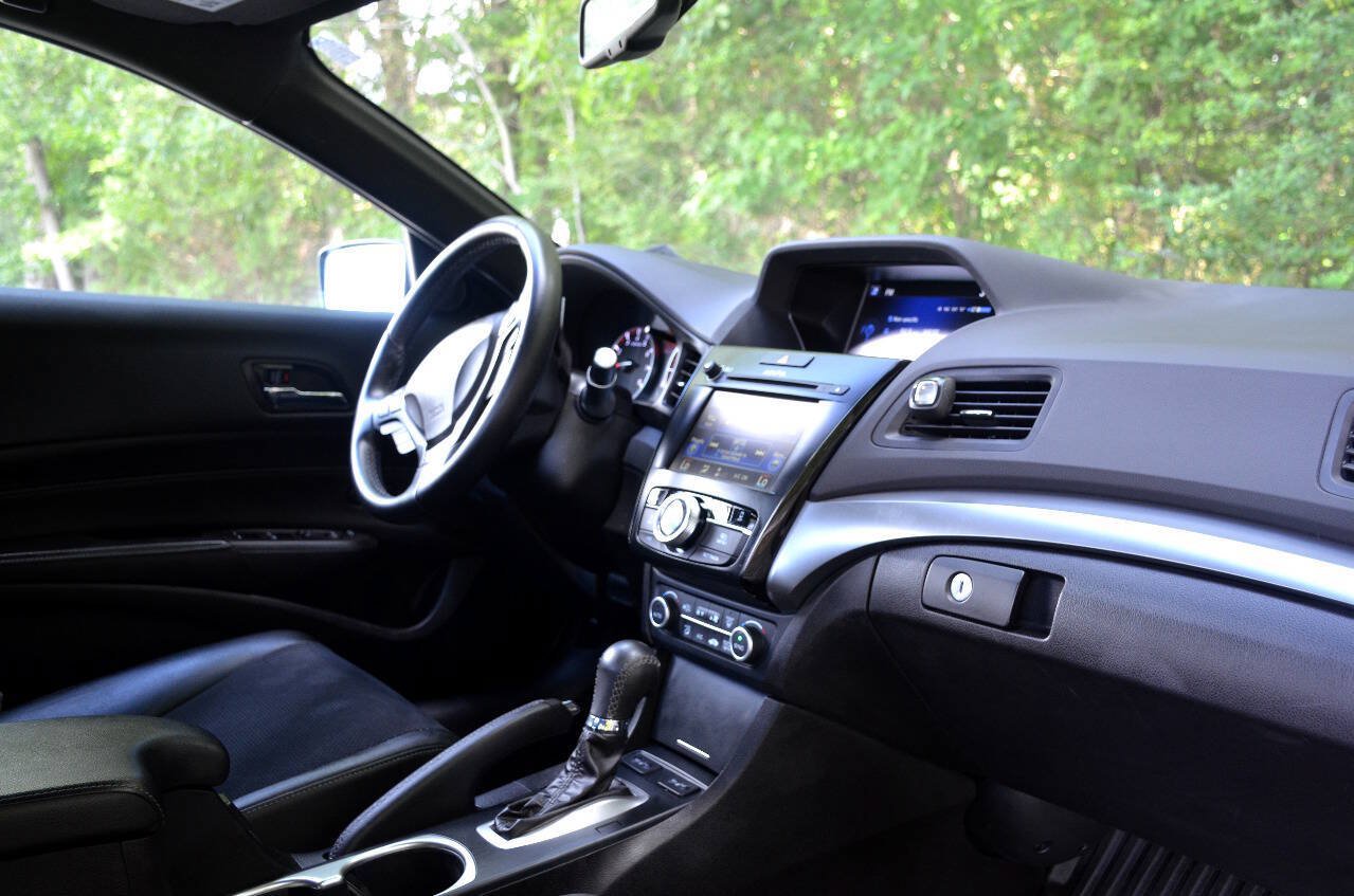 Used 2016 Acura ILX w/ Technology & A-SPEC Package FWD image 10
