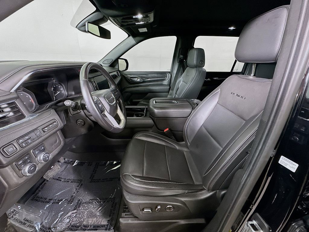 Used 2021 GMC Yukon XL Denali image 16