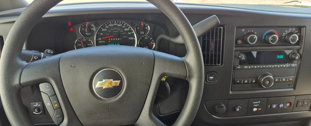 Used 2025 Chevrolet Express 3500 LT w/ LT Preferred Equipment Group RWD image 9