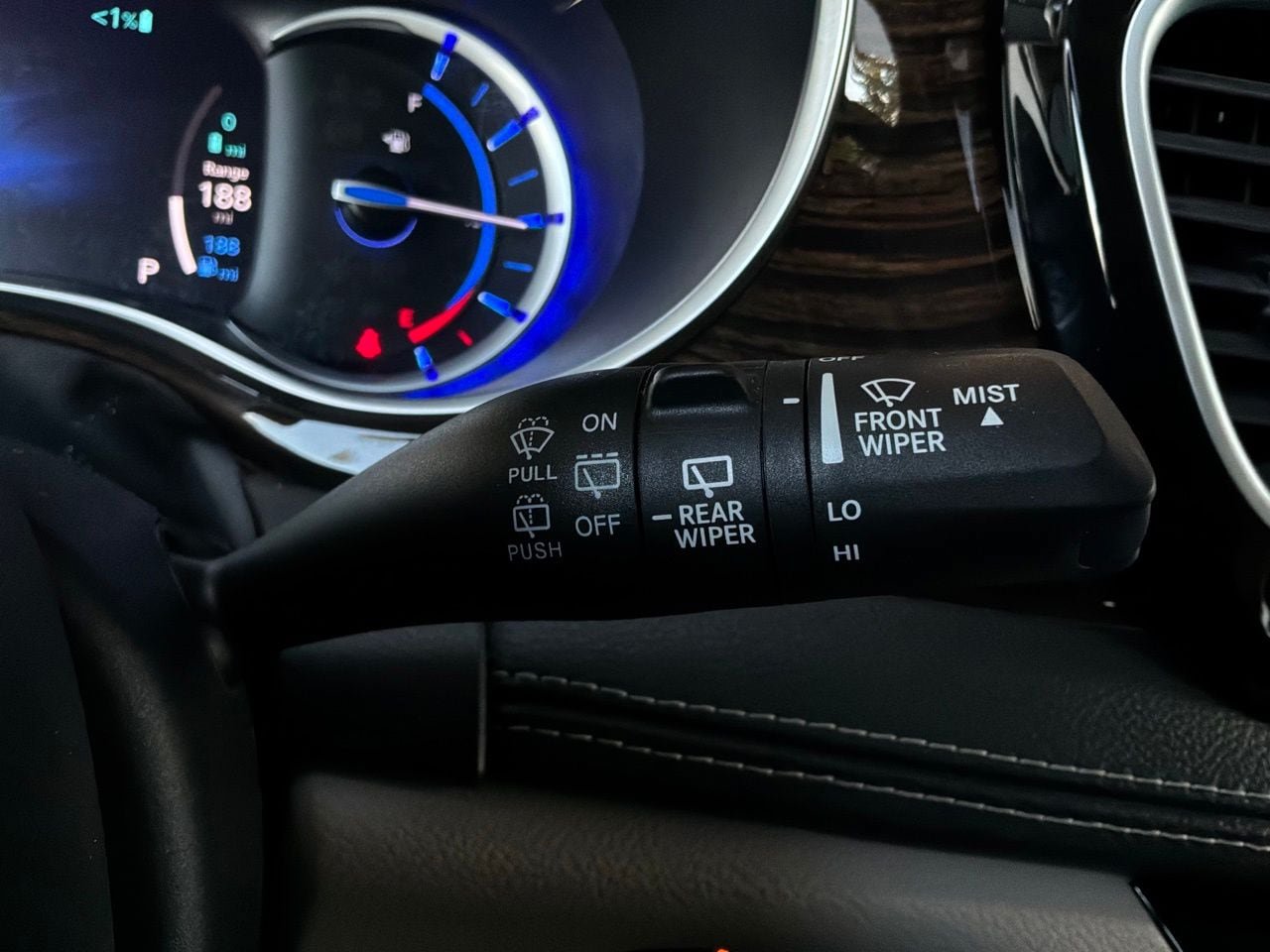 Used 2023 Chrysler Pacifica Limited FWD image 51
