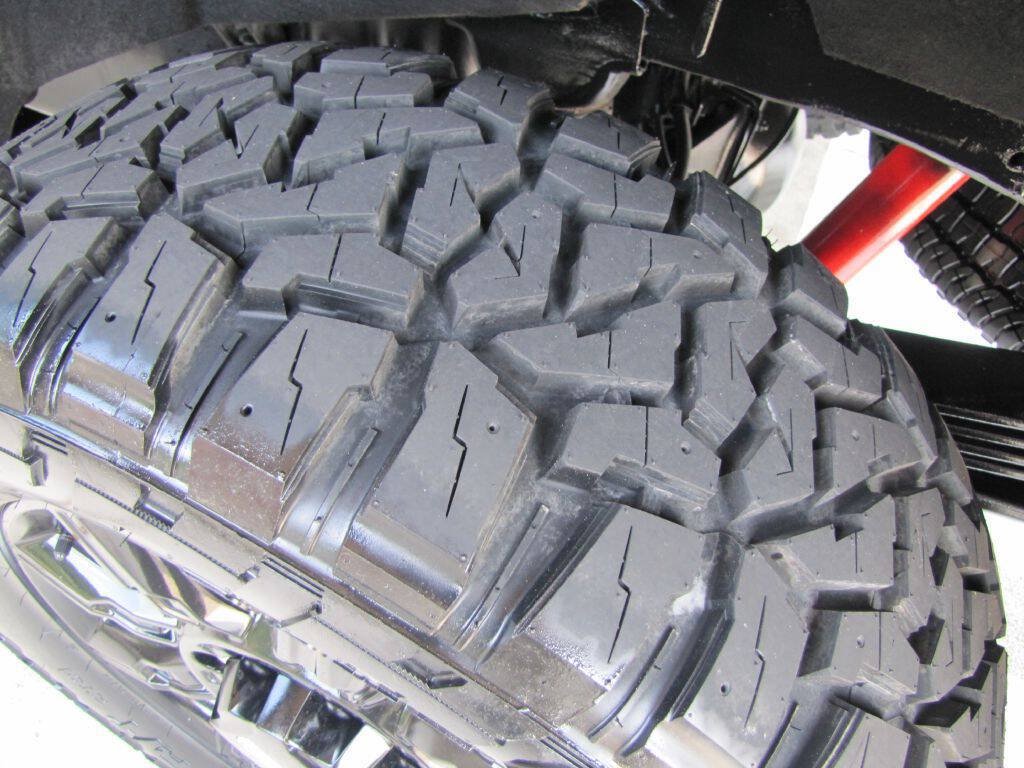 Used 2024 GMC Sierra 2500 AT4 w/ AT4 Premium Plus Package AWD/4WD image 34