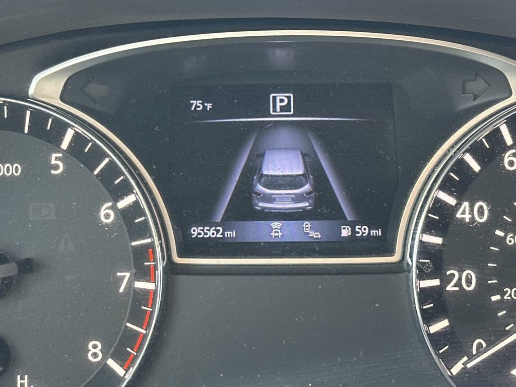 Used 2019 Nissan Pathfinder SL FWD image 22