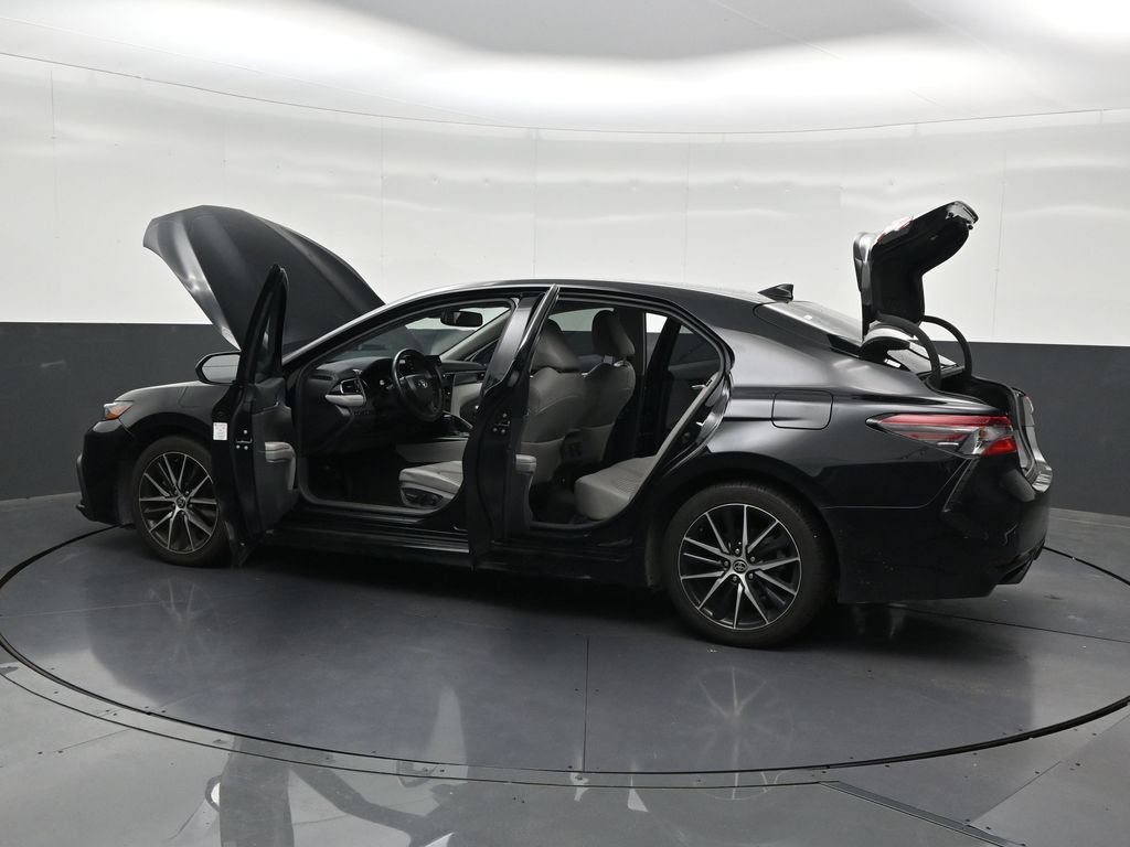 Used 2022 Toyota Camry SE w/ Audio Upgrade Package FWD image 34