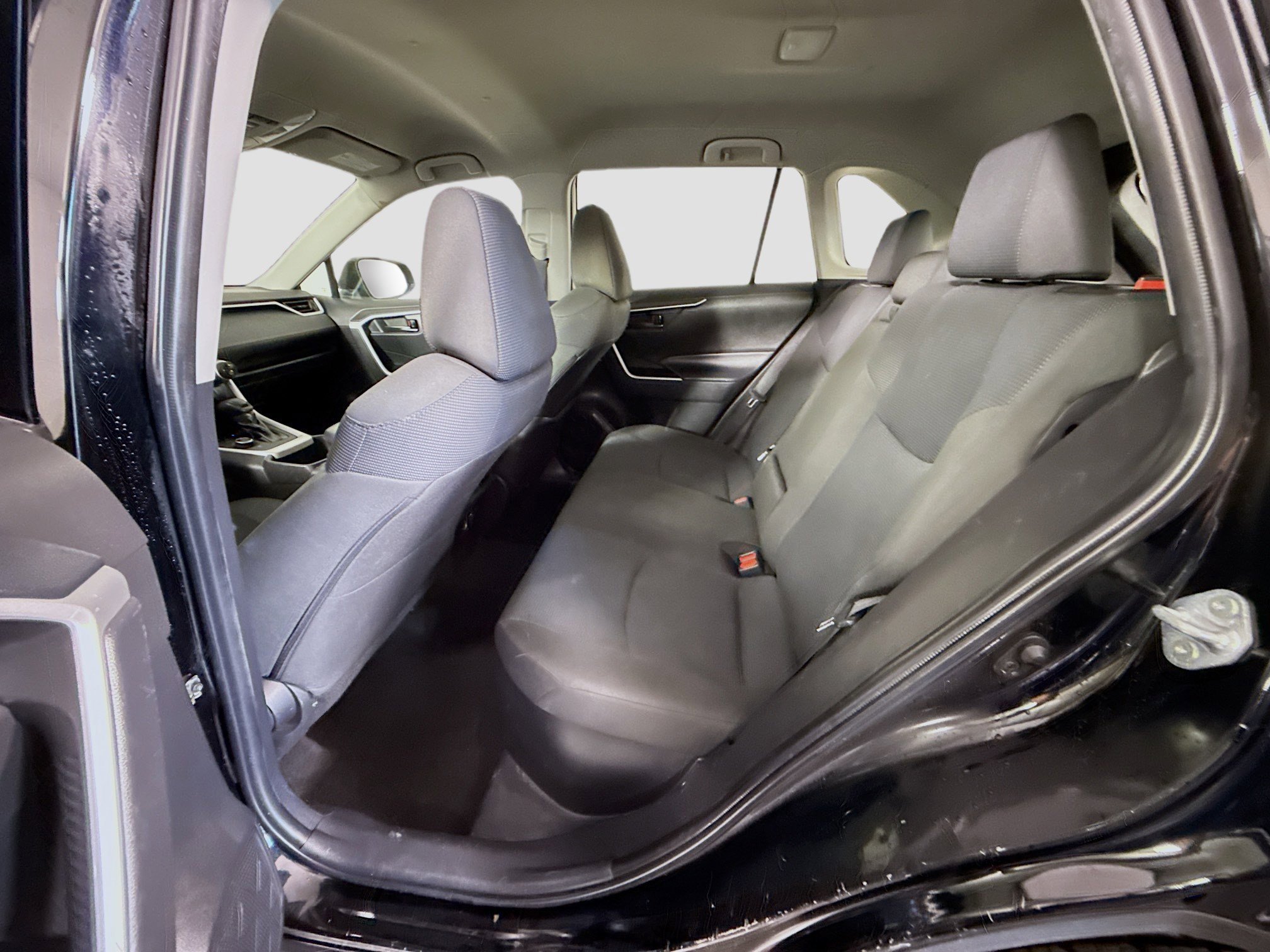 Used 2022 Toyota RAV4 LE image 24