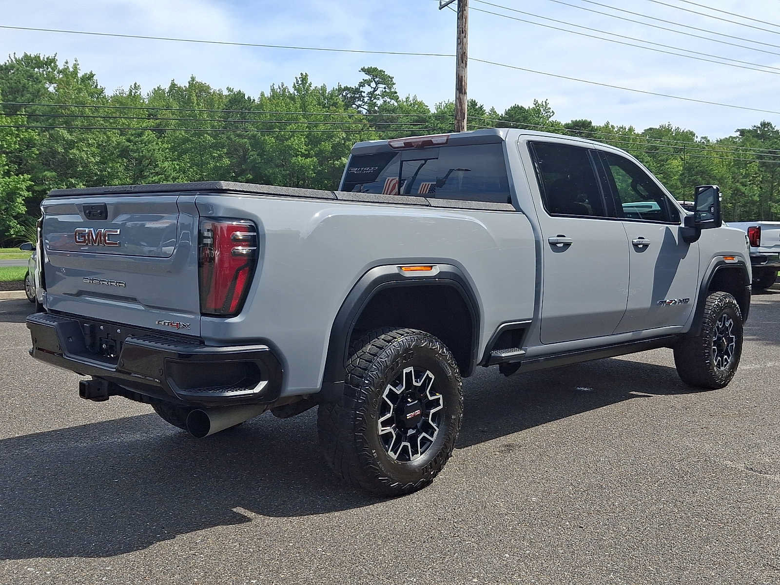 Used 2024 GMC Sierra 2500 AT4X AWD/4WD image 5