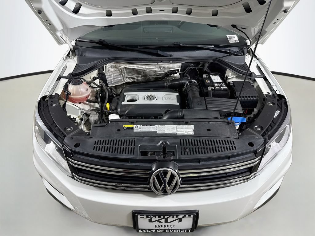 Used 2017 Volkswagen Tiguan Limited w/ Premium Package AWD/4WD image 31