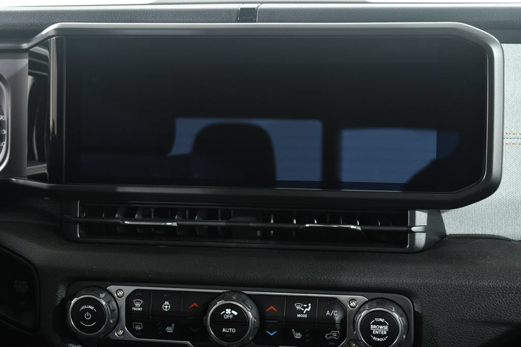 Used 2024 Jeep Gladiator Sport AWD/4WD image 9