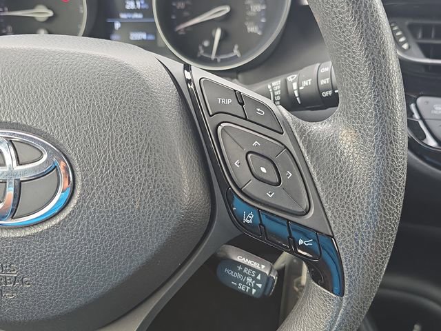 Used 2021 Toyota C-HR LE FWD image 18