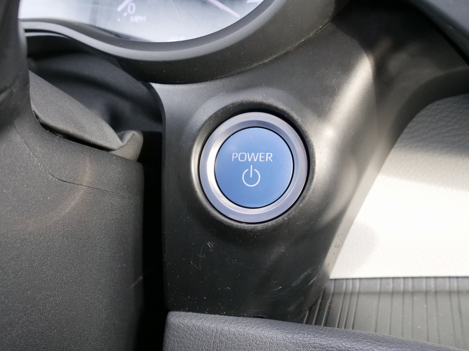 Used 2023 Toyota Sienna XSE image 27