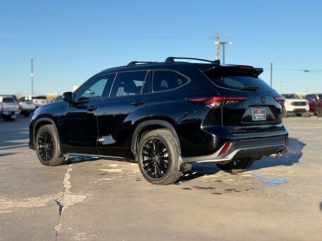 Used 2024 Toyota Highlander XSE FWD image 6