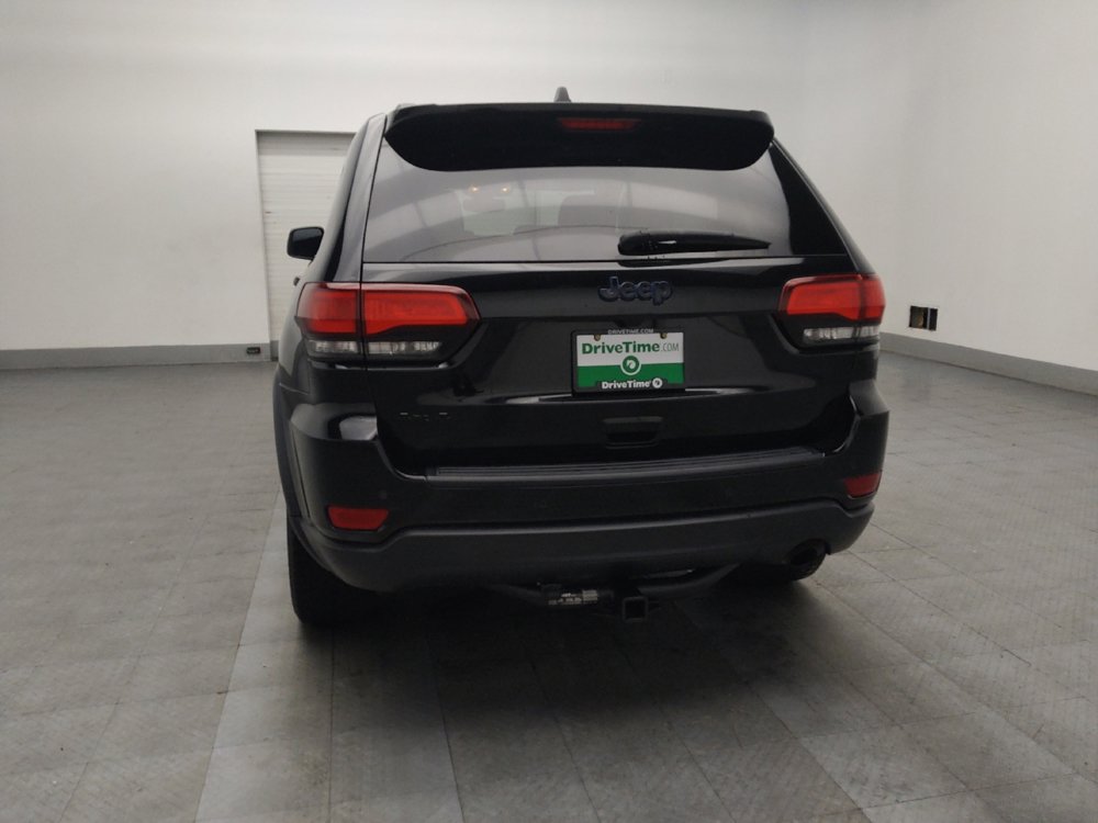 Used 2019 Jeep Grand Cherokee Laredo image 6