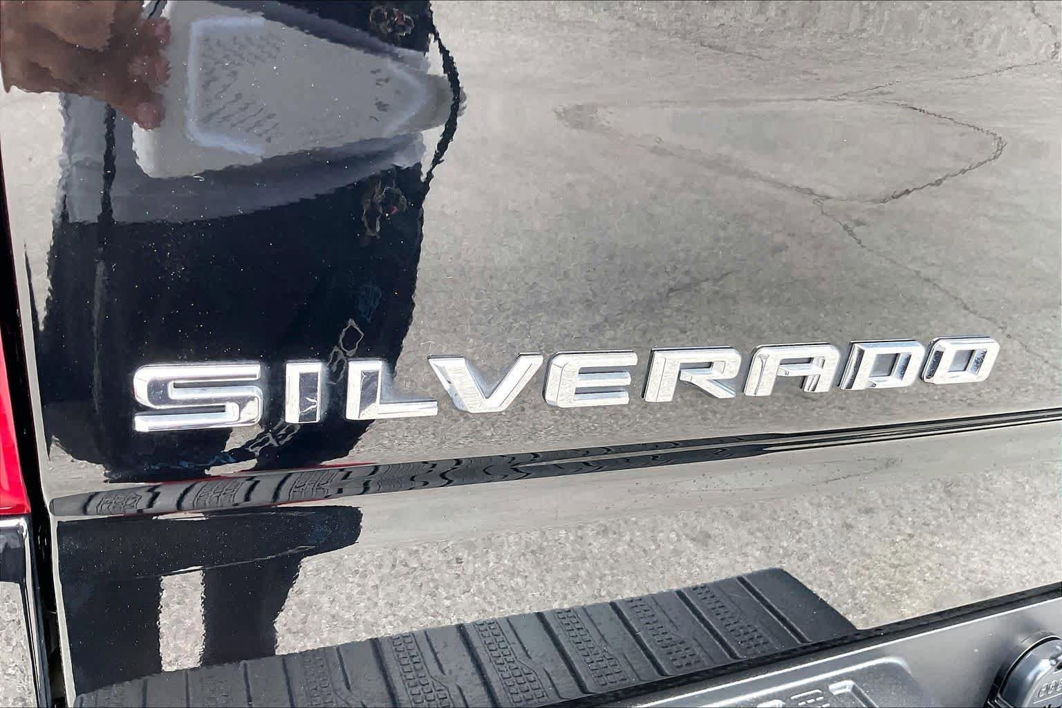 Used 2024 Chevrolet Silverado 1500 Custom RWD image 29